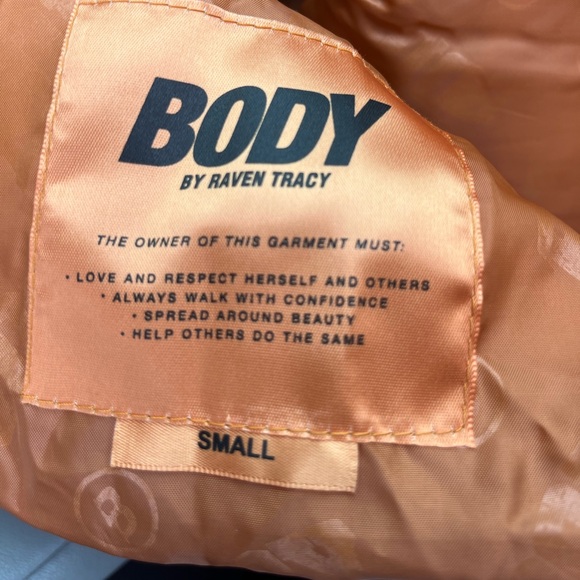 Body by Raven Tracy Orange Half Zip Puffer Jacket size Small - Picture 12 of 12